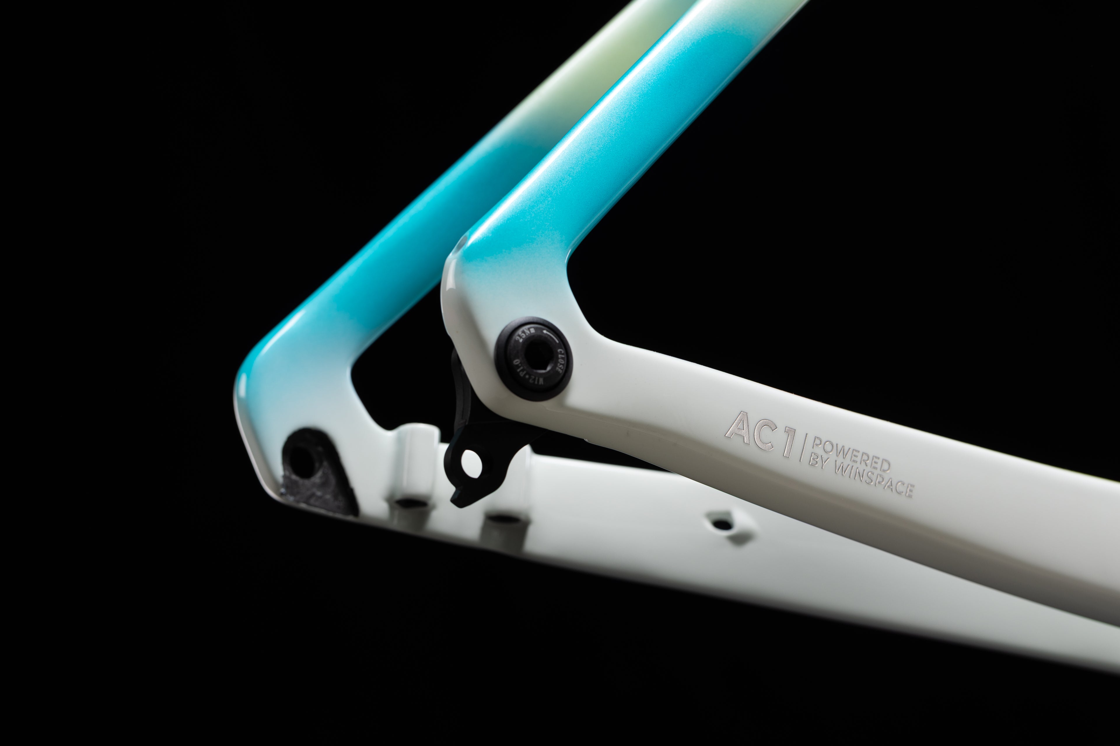 LEGiT AC1 Road Bike